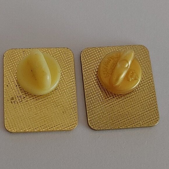 LONDON, Ontario, Canada PIN Gold Tone Pin London Ontario Tree Logo Pins x2 - Picture 2 of 3